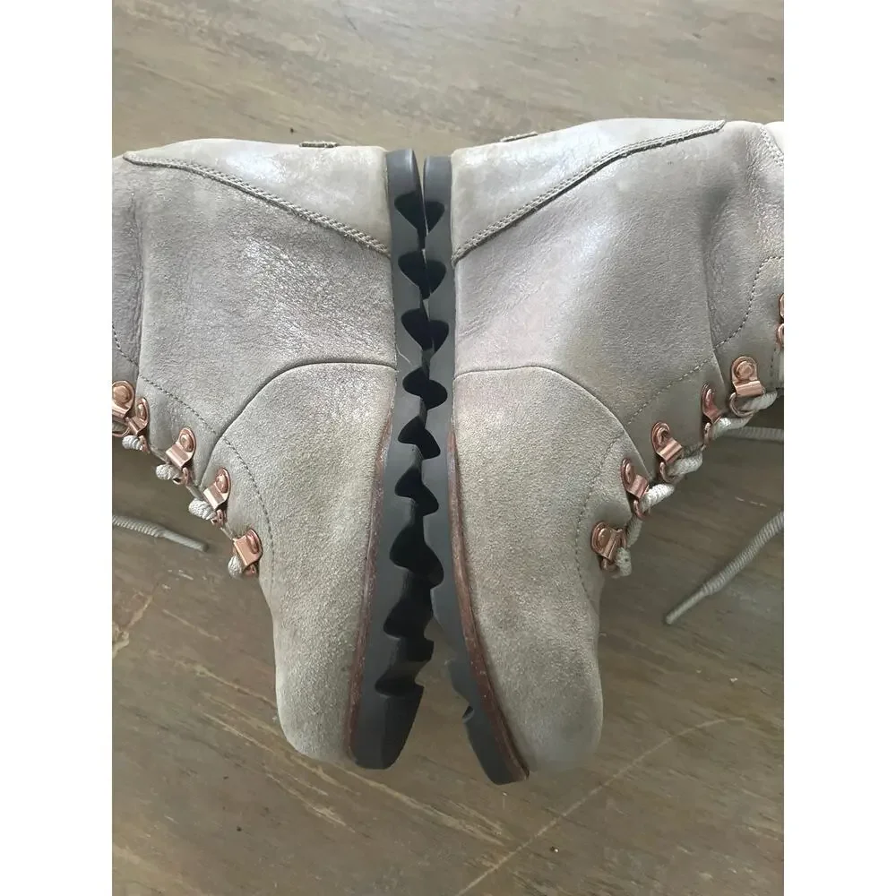 Sorel Womens Conquest Wedge Holiday Boots 9 Beach Fawn Leather Distressed